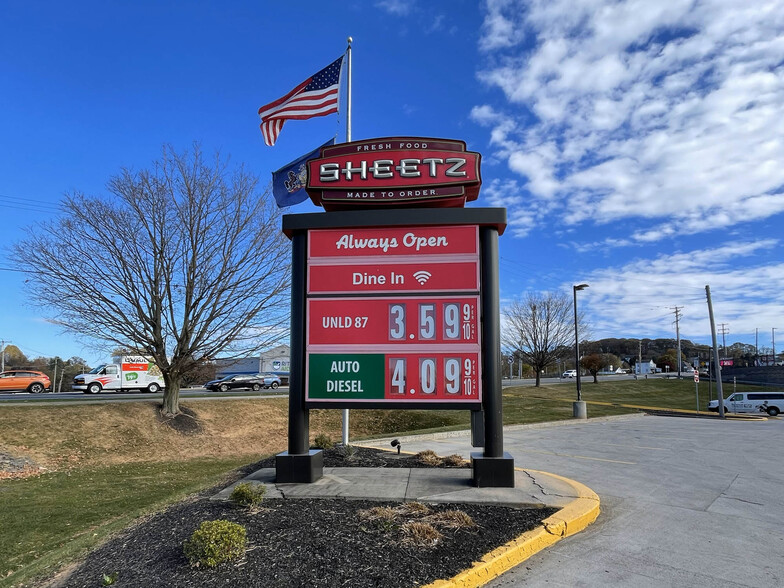 Primary Photo Of 3200 Cape Horn Rd, Red Lion Convenience Store For Sale