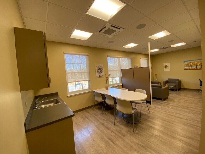 More Photos Of 11623 Philadelphia Rd, White Marsh Medical For Lease
