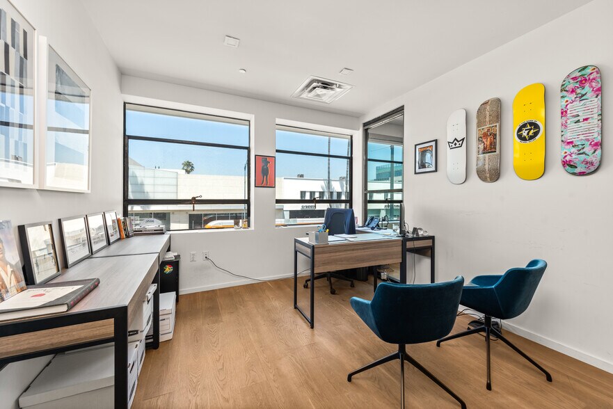 More Photos Of 8820 Wilshire Blvd, Beverly Hills Loft Creative Space For Lease