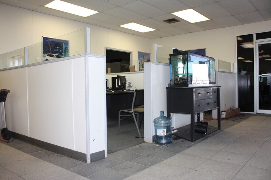 More Photos Of 3915 W Wall St, Midland Auto Dealership For Sale