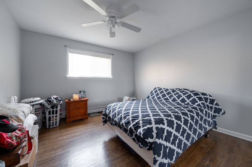 More Photos Of 5525 N Winthrop Ave, Chicago Apartments For Sale