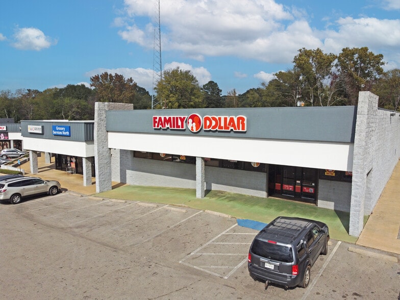More Photos Of 2430 S High St, Longview General Retail For Lease