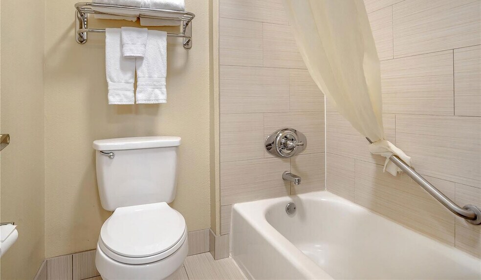 More Photos Of 5041 Academy Ln, Bessemer Hotel For Sale