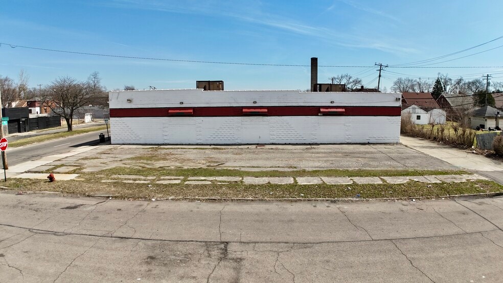 More Photos Of 10435 Joy Rd, Detroit Freestanding For Lease