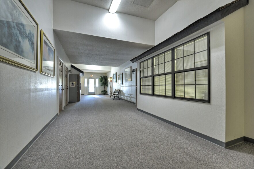More Photos Of 990 E Main St, Blue Ridge Office For Sale