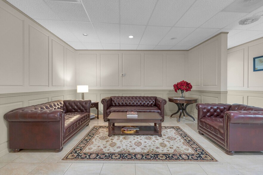 More Photos Of 47-49 Leavenworth St, Waterbury Office For Sale