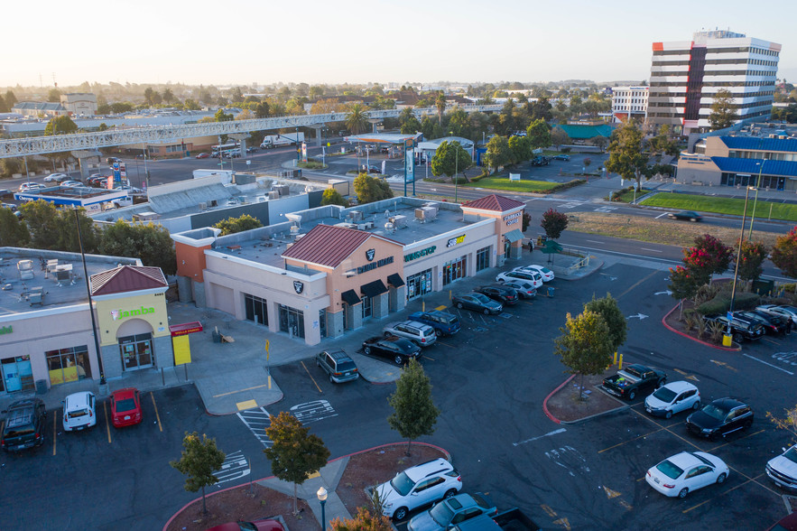 More Photos Of 8400 Edgewater Dr, Oakland Unknown For Lease