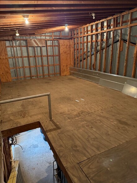 More Photos Of 2113 Wrightsville Ave, Wilmington Flex For Sale