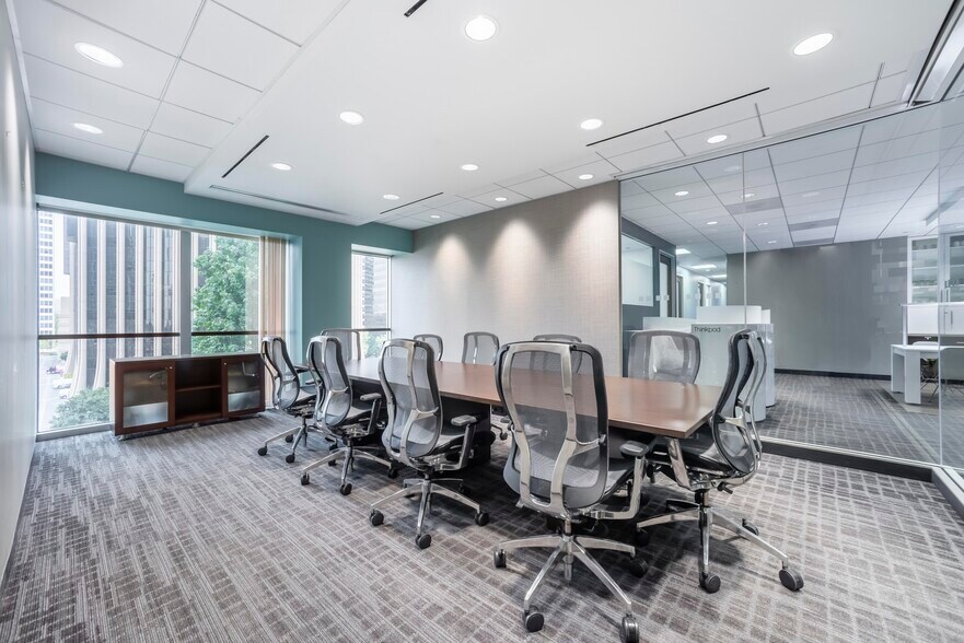 More Photos Of 1901 Avenue of the Stars, Los Angeles Office For Lease