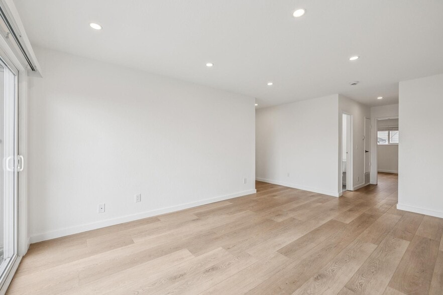 More Photos Of 1321 Columbus Ave, San Francisco Apartments For Sale