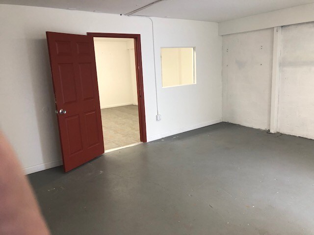 More Photos Of 7055-7057 SW 47th St, Miami Warehouse For Lease