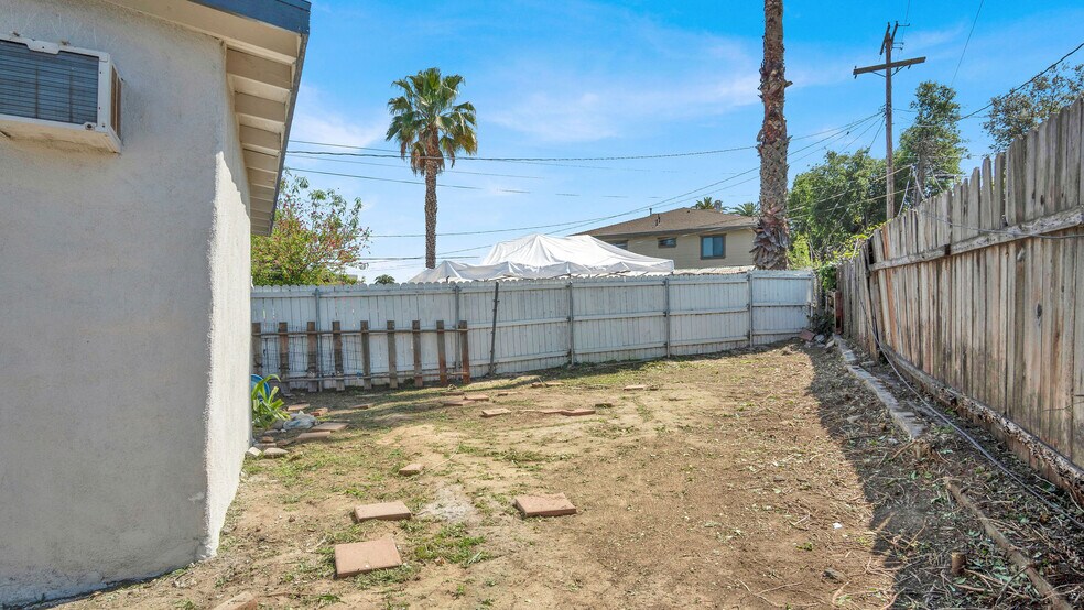 More Photos Of 6072 York Blvd, Los Angeles Storefront Retail Residential For Sale