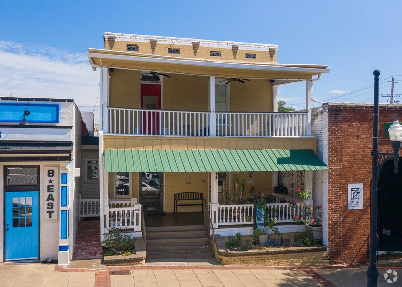 More Photos Of 10 E Washington St, Newnan Storefront Retail Residential For Sale