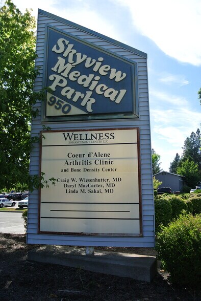 More Photos Of 950 W Ironwood Dr, Coeur d'Alene Medical For Sale