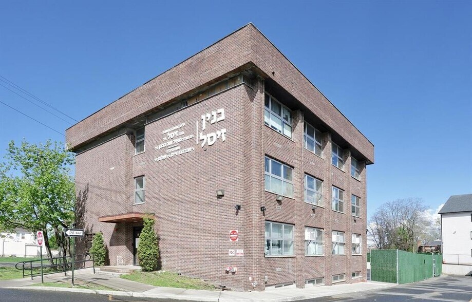 More Photos Of , Spring Valley Office For Sale