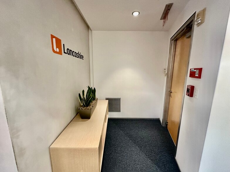 More Photos Of 12 Havemeyer Pl, Greenwich Office For Lease