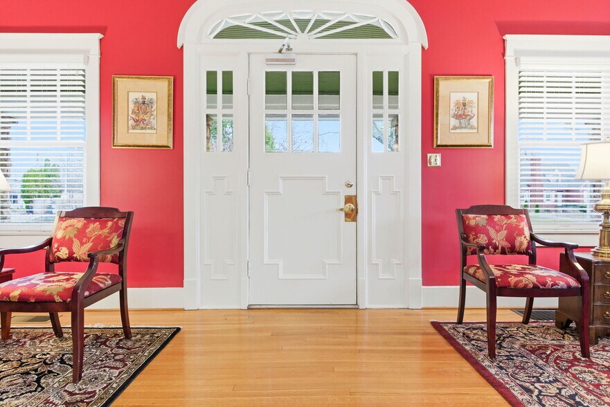 More Photos Of 3208 College Dr, Louisville Office For Sale