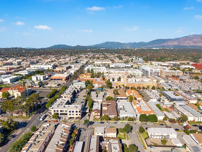 More Photos Of 15 E Beacon St, Alhambra Apartments For Sale