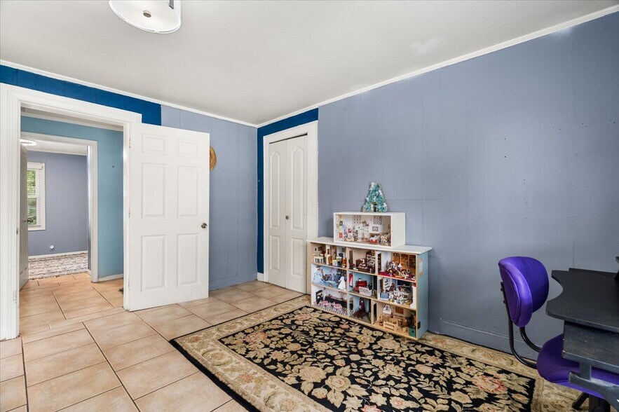 More Photos Of 528 Washington Ave NE, Marietta Office For Sale