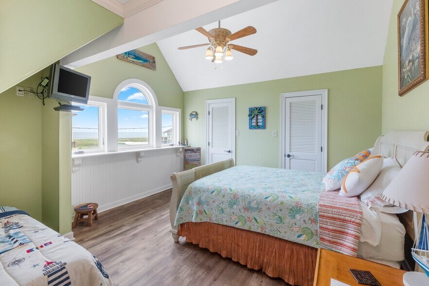 More Photos Of 2314 Teal St, Cameron Specialty For Sale