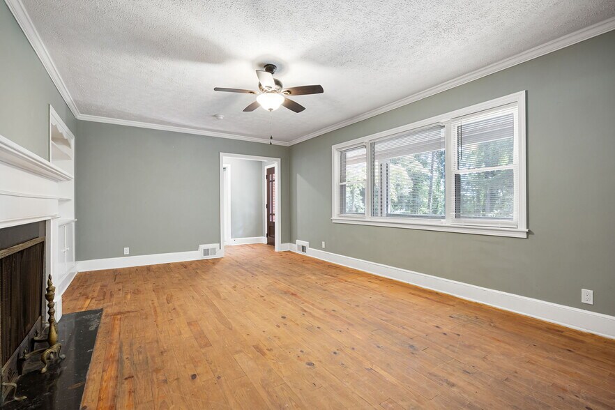 More Photos Of 250 E Memorial Dr, Dallas Land For Sale