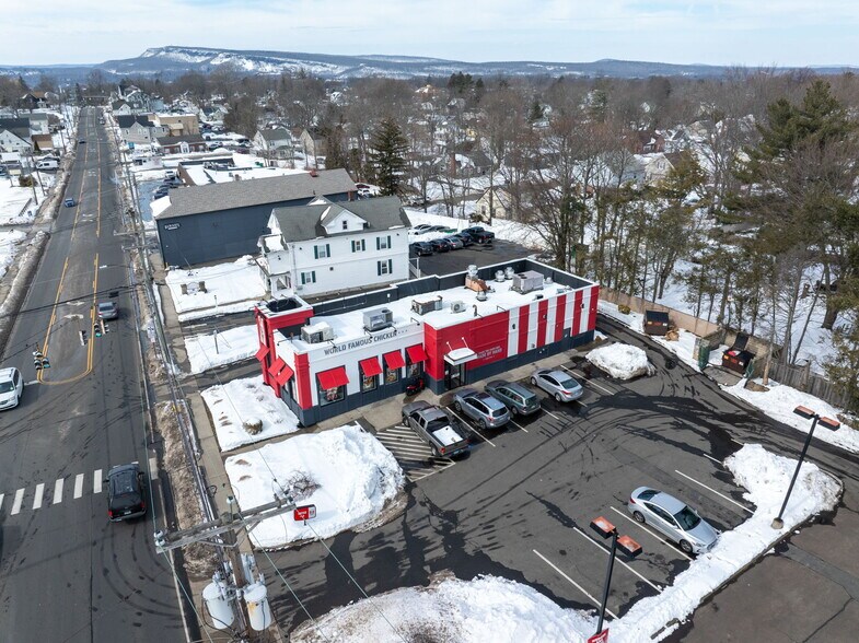 More Photos Of 722 E Main St, Meriden Fast Food For Sale