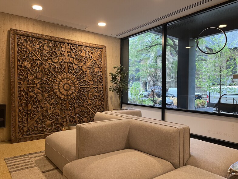 More Photos Of 40 E Huron St, Chicago Office For Lease