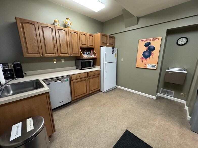 More Photos Of 1660-1664 Downing St, Denver Office For Sale