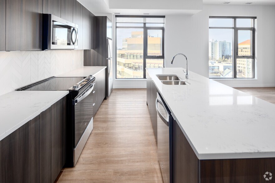 More Photos Of 66 Weber St E, Kitchener Apartments For Lease