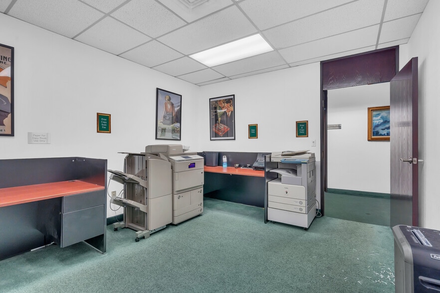 More Photos Of 788 Shrewsbury Ave, Tinton Falls Office For Sale