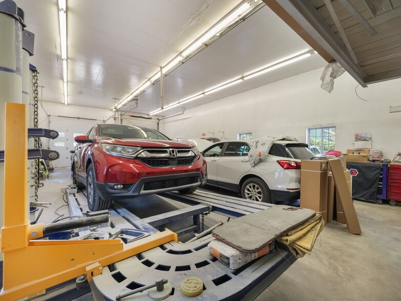 More Photos Of 301 N Main St, Liberty Auto Salvage Facility For Sale