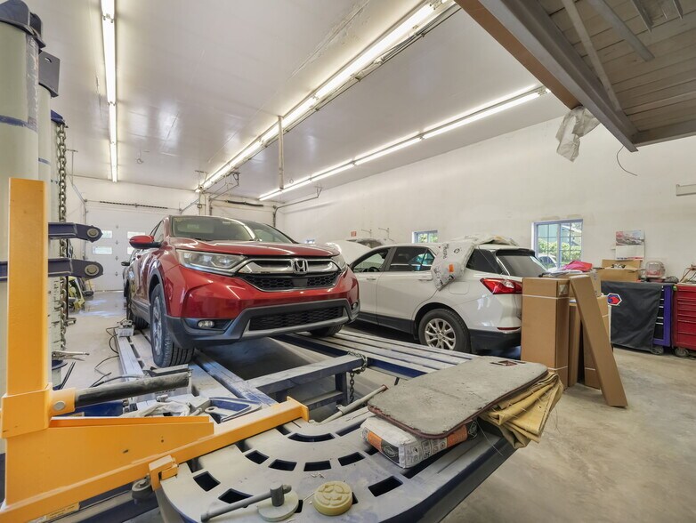 More Photos Of 301 N Main St, Liberty Auto Salvage Facility For Sale