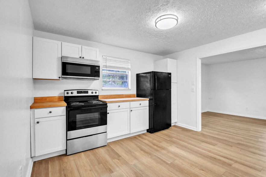 More Photos Of 4700 Upchurch Rd, Knoxville Apartments For Sale