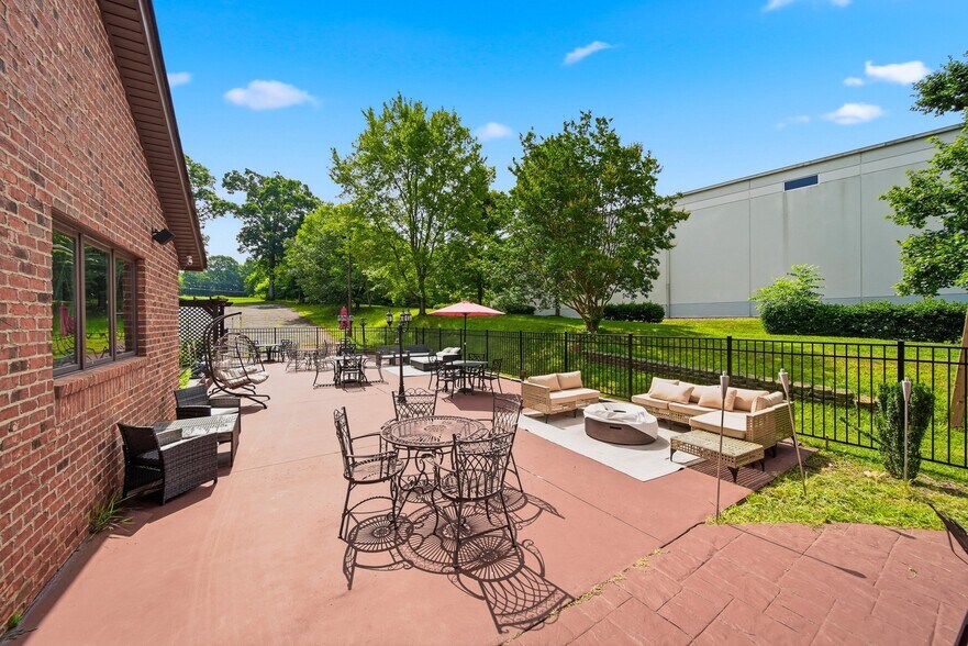 More Photos Of 2289 Saint Paul's Church Rd, Newton Restaurant For Sale