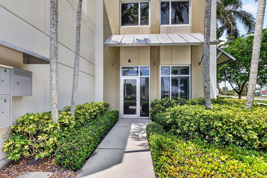 More Photos Of 1250 Wallace Dr, Delray Beach Warehouse For Lease
