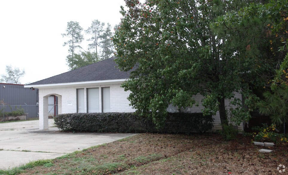 More Photos Of 7407 Fm-1488, Magnolia Medical For Lease