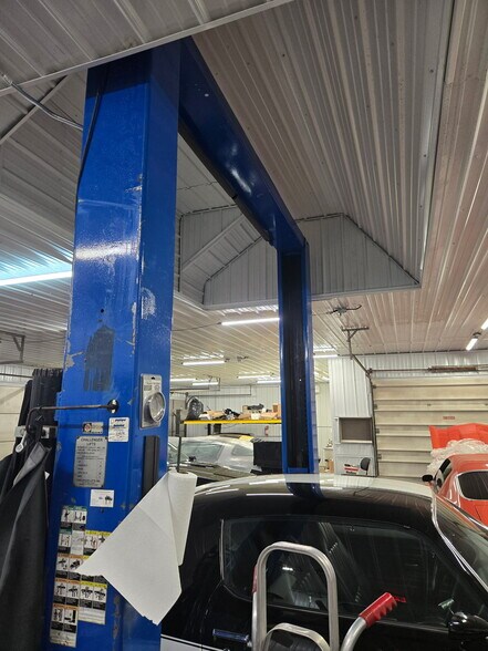 More Photos Of 7331 Gratiot Rd, Saginaw Flex For Sale