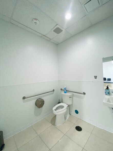 More Photos Of 4116 State Highway 121, Carrollton Storefront Retail Office For Lease