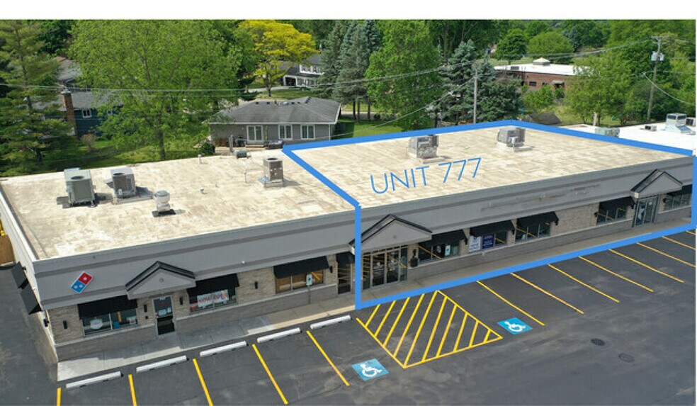 Primary Photo Of 777 E Algonquin Rd, Algonquin Storefront Retail Office For Lease