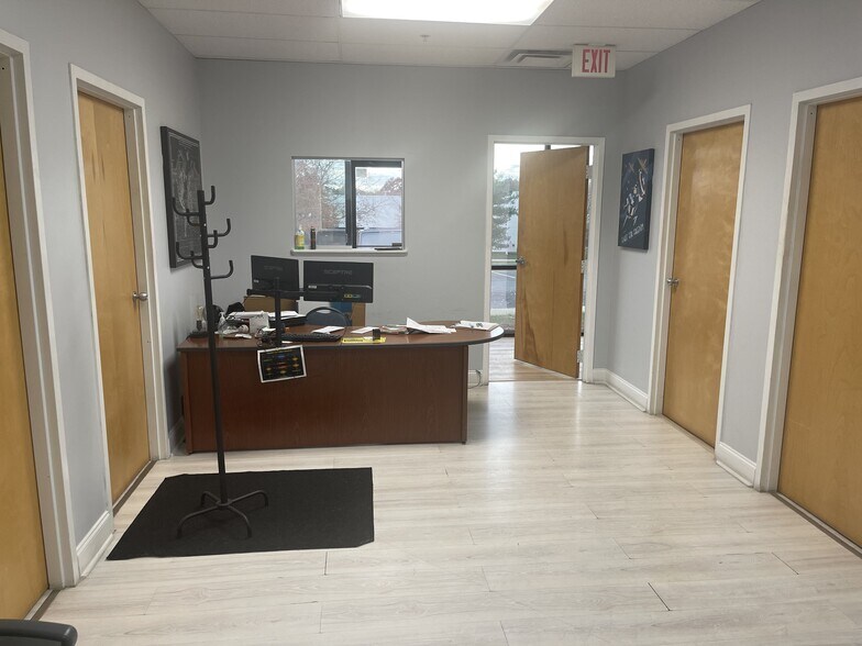 More Photos Of 4500 Green Point Dr, Greensboro Warehouse For Lease