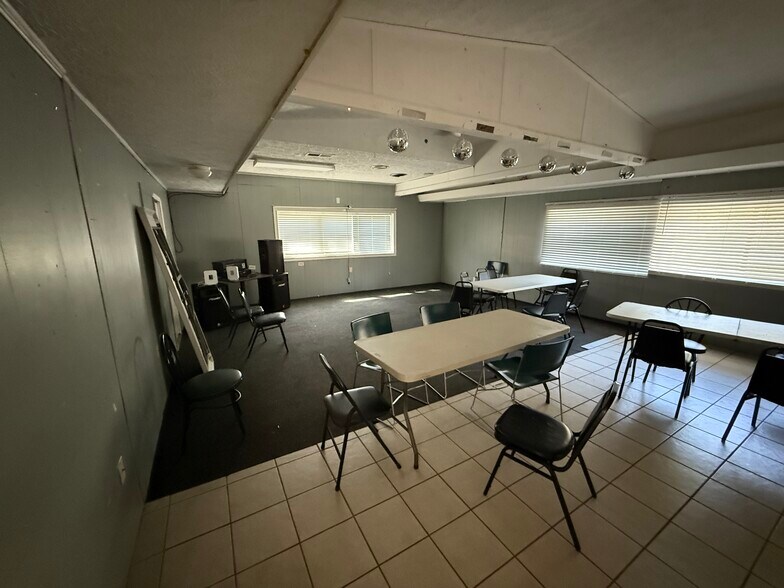 More Photos Of 1429 Athens Rd, Crawford Flex For Sale