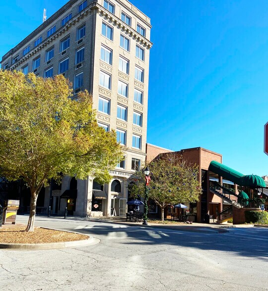 More Photos Of 327 Main St, Greenwood Office For Lease