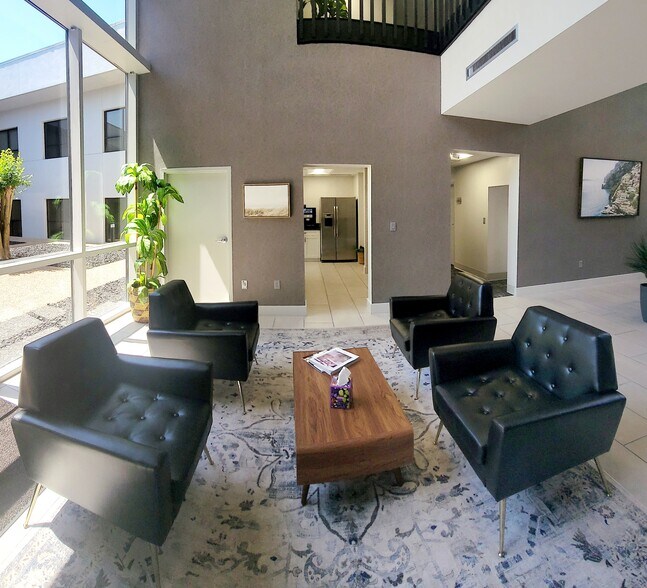 More Photos Of 4110 Southpoint Blvd, Jacksonville Coworking Space