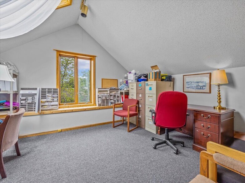 More Photos Of 200 W Town St, Norwich Office For Sale