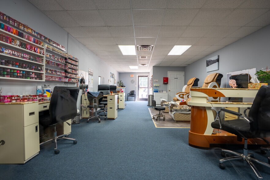 More Photos Of 105-109 Winston Rd, Jonesville Storefront For Sale