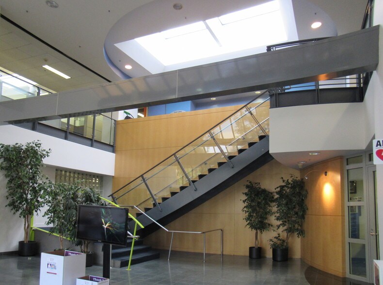 More Photos Of 1070 Arastradero Rd, Palo Alto Office For Lease