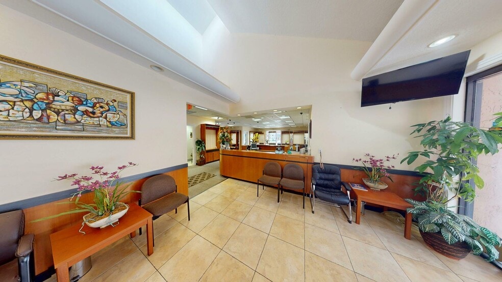 More Photos Of 818 E Colonial Dr, Orlando Medical For Sale