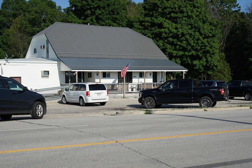 More Photos Of N4494 State Highway 42, Kewaunee Restaurant For Sale