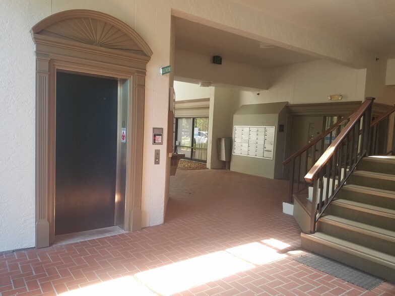 More Photos Of 9200 Bonita Beach Rd, Bonita Springs Coworking Space