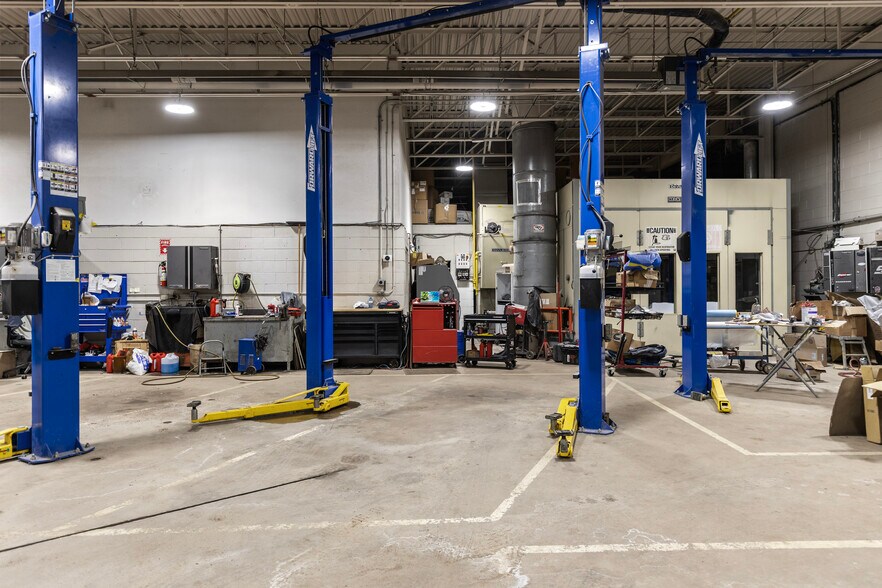 More Photos Of 68 Great Northern Rd, Sault Ste. Marie Auto Dealership For Lease